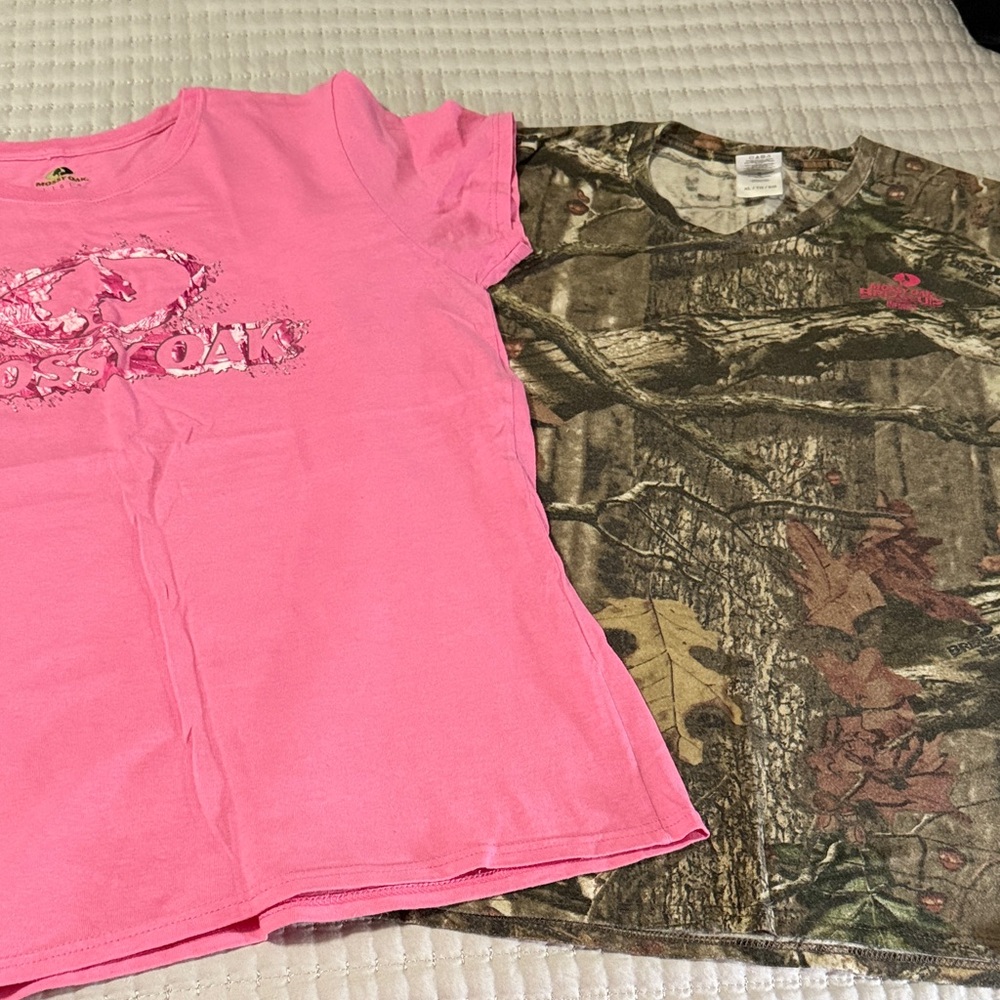 Mossy Oak Women’s Pink and Camo Short Sleeve Tees